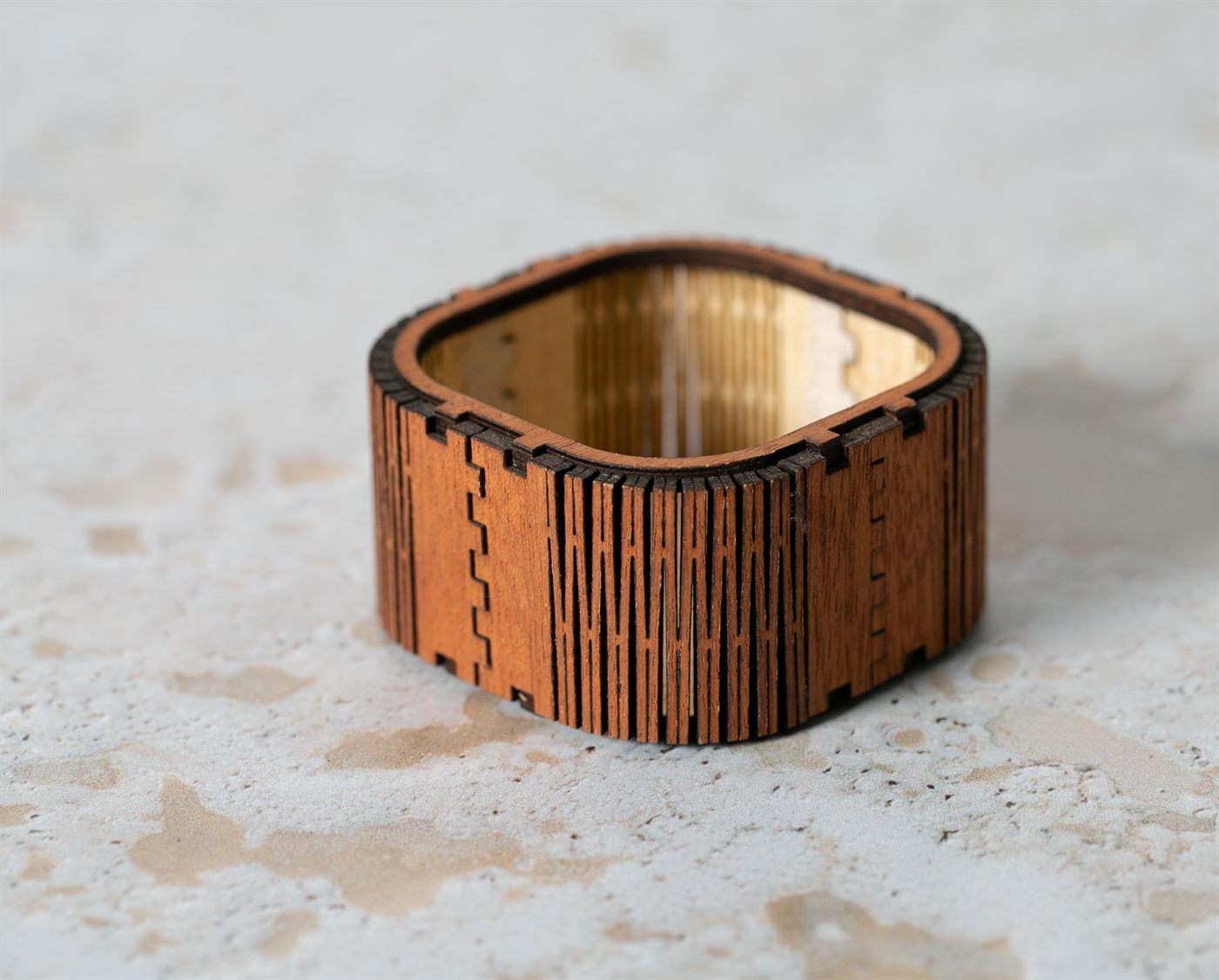 Curved Bowl