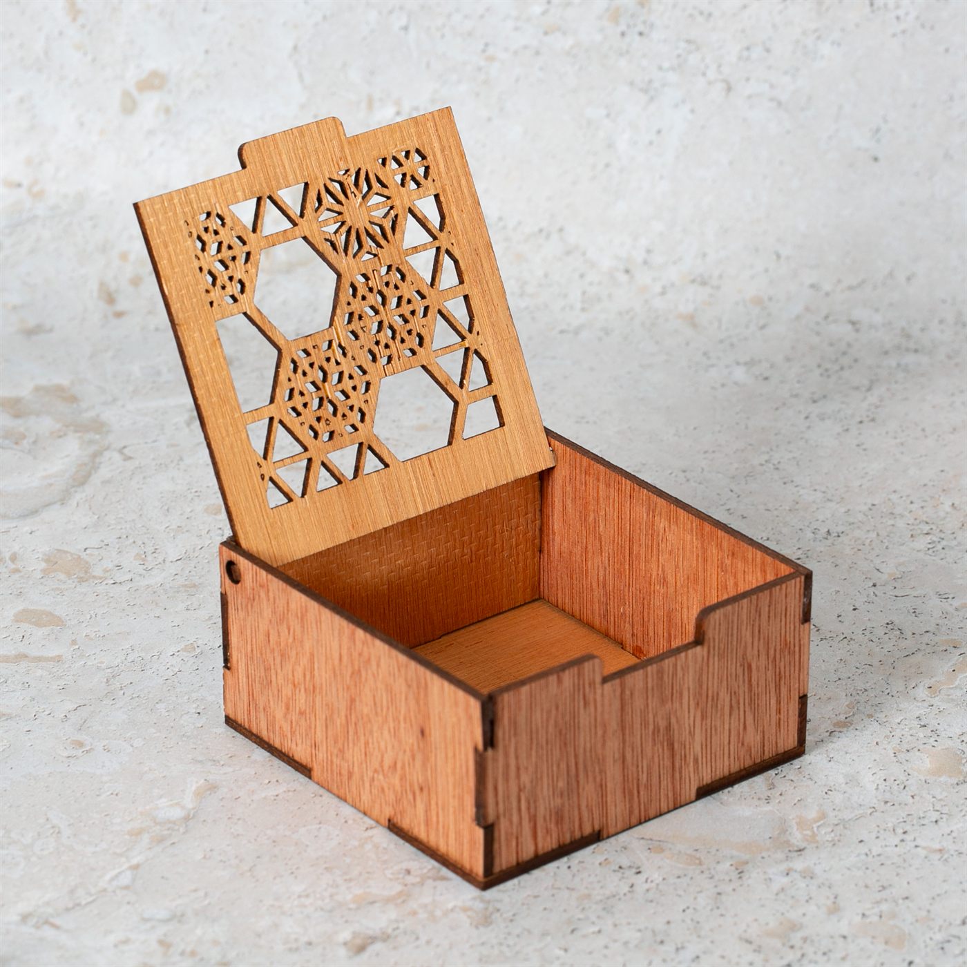 Geometric Lattice Box Open